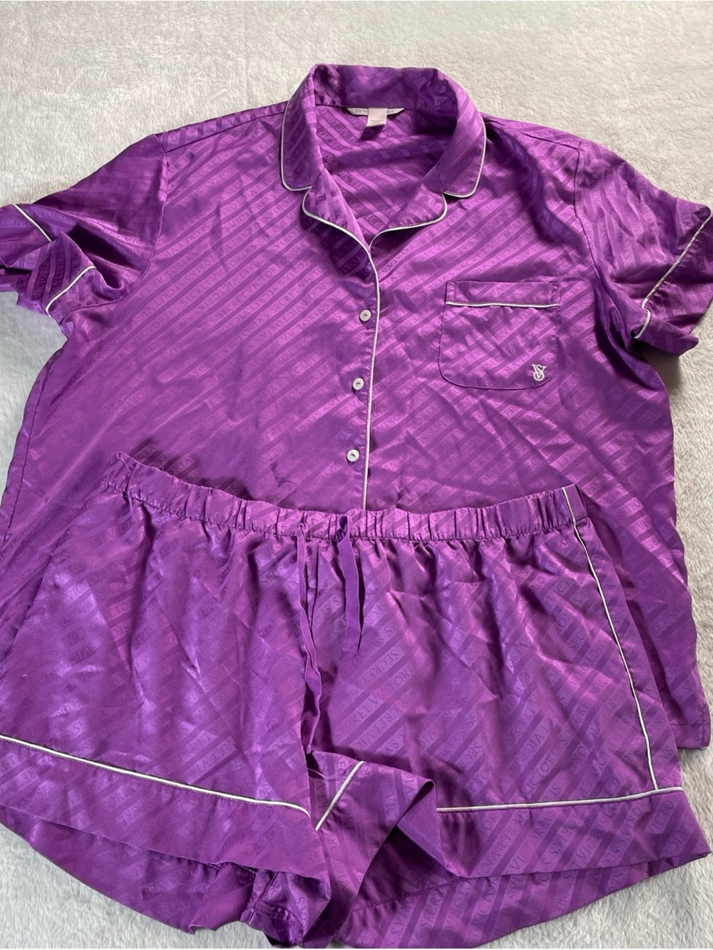 Victoria's Secret Soft Short Pajama Set Women’s US Size XLARGE Purple